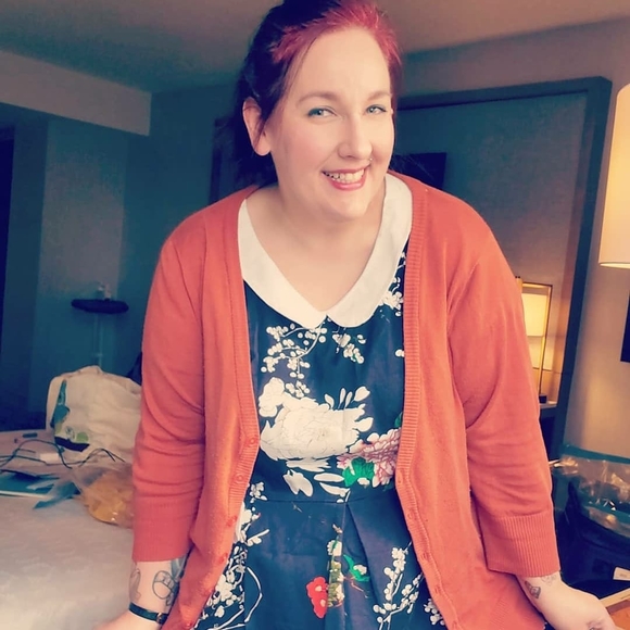 Meet your Posher, Amanda - Picture 1 of 1